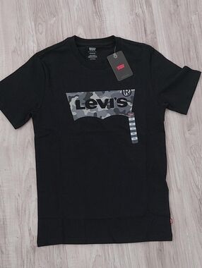 Levi's Black Short-Sleeve Tee with Gray Camo Logo